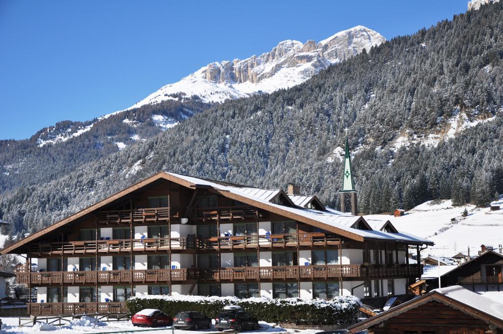 Residence Anda Pozza di Fassa Kültér fotó